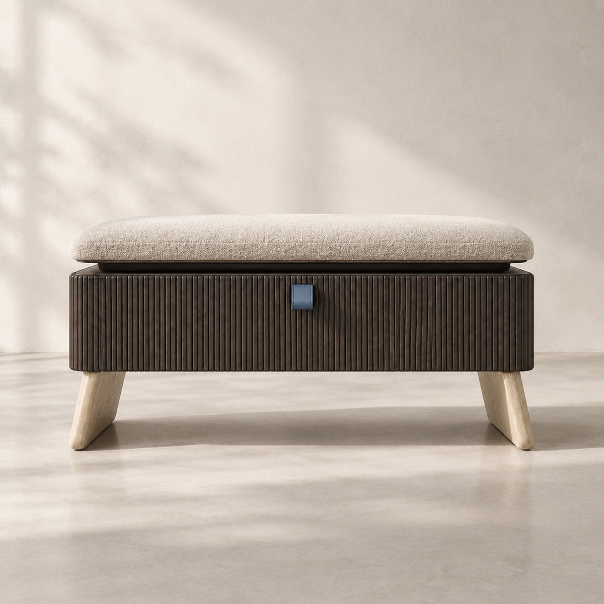 Dovetail Storage Bench 68, direct front view